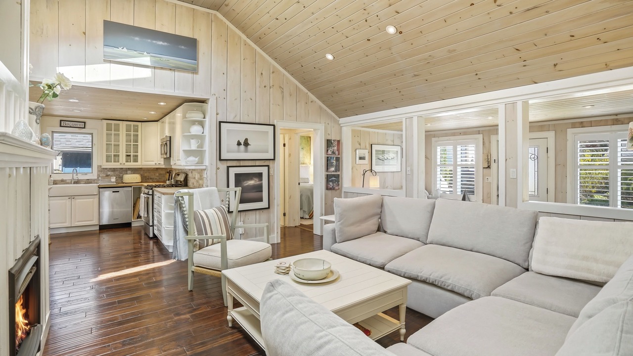 Photo of Livingroom in Historic Old Town