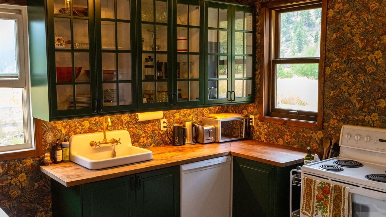 Photo of Kitchen in Thompson-Nicola Regional District