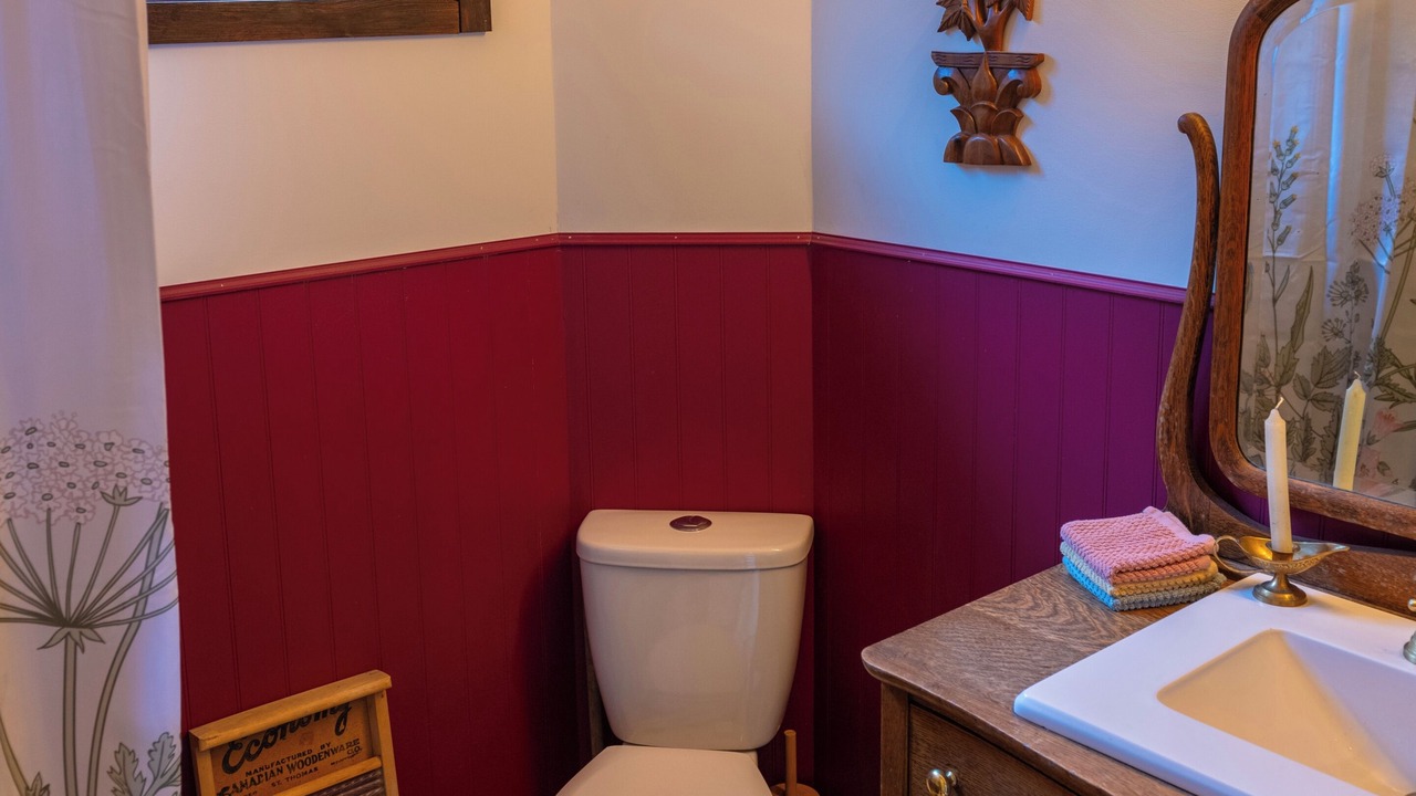 Photo of Bathroom in Thompson-Nicola Regional District