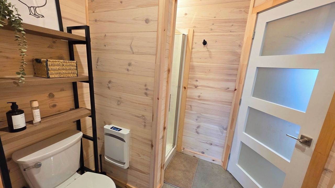 Photo of Bathroom in Saint-Roch-des-Aulnaies