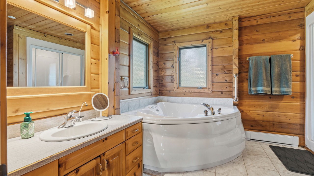 Photo of Bathroom in Central Alberta