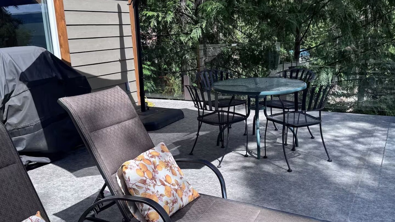 Photo of Outdoor in Anglemont