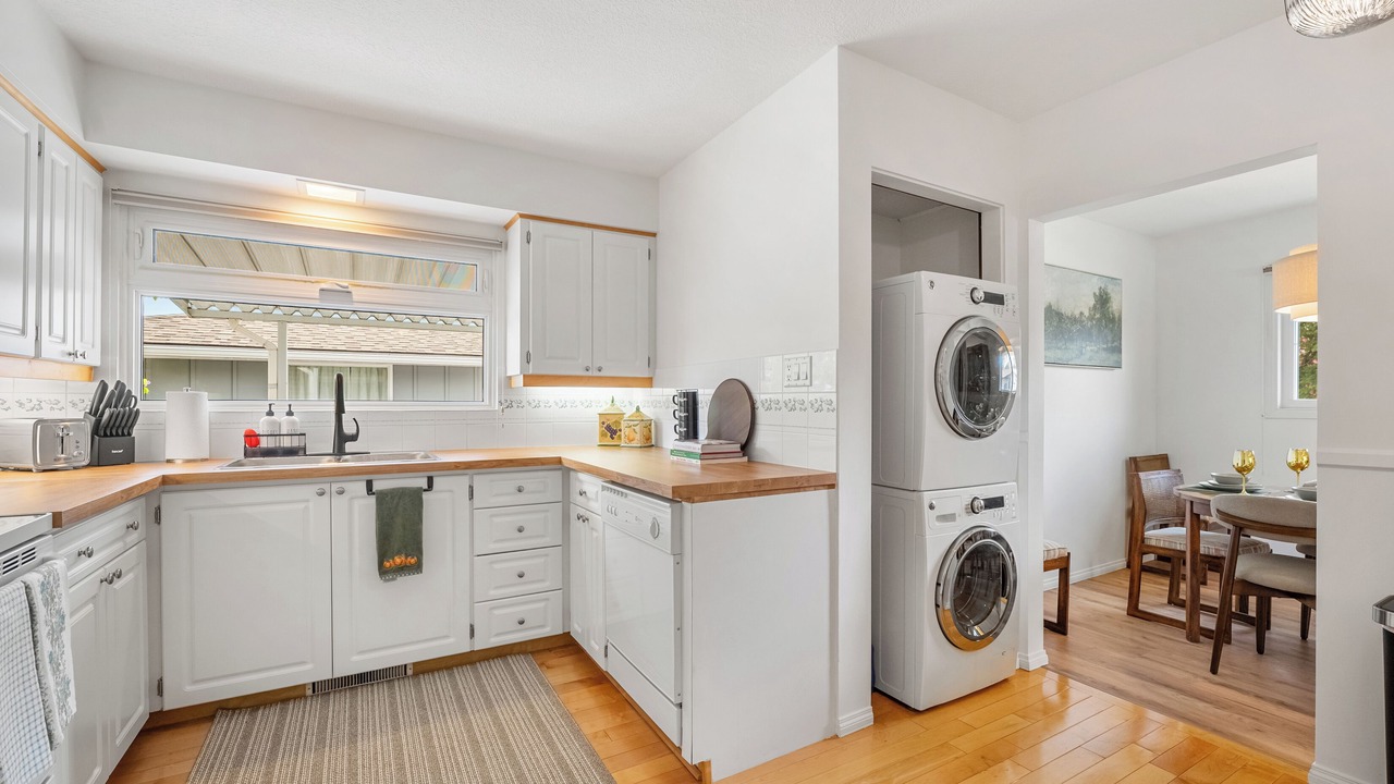 Photo of Kitchen in Haysboro