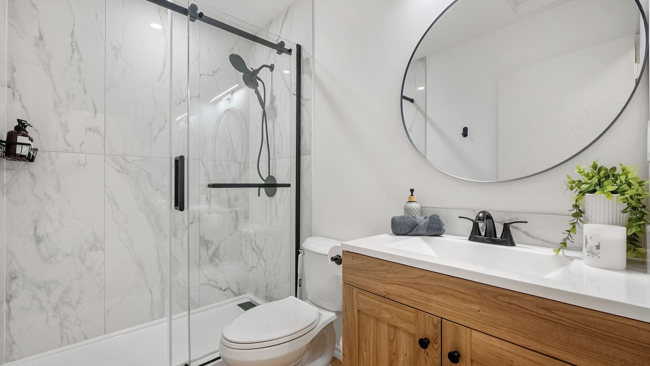Photo of Bathroom in Haysboro