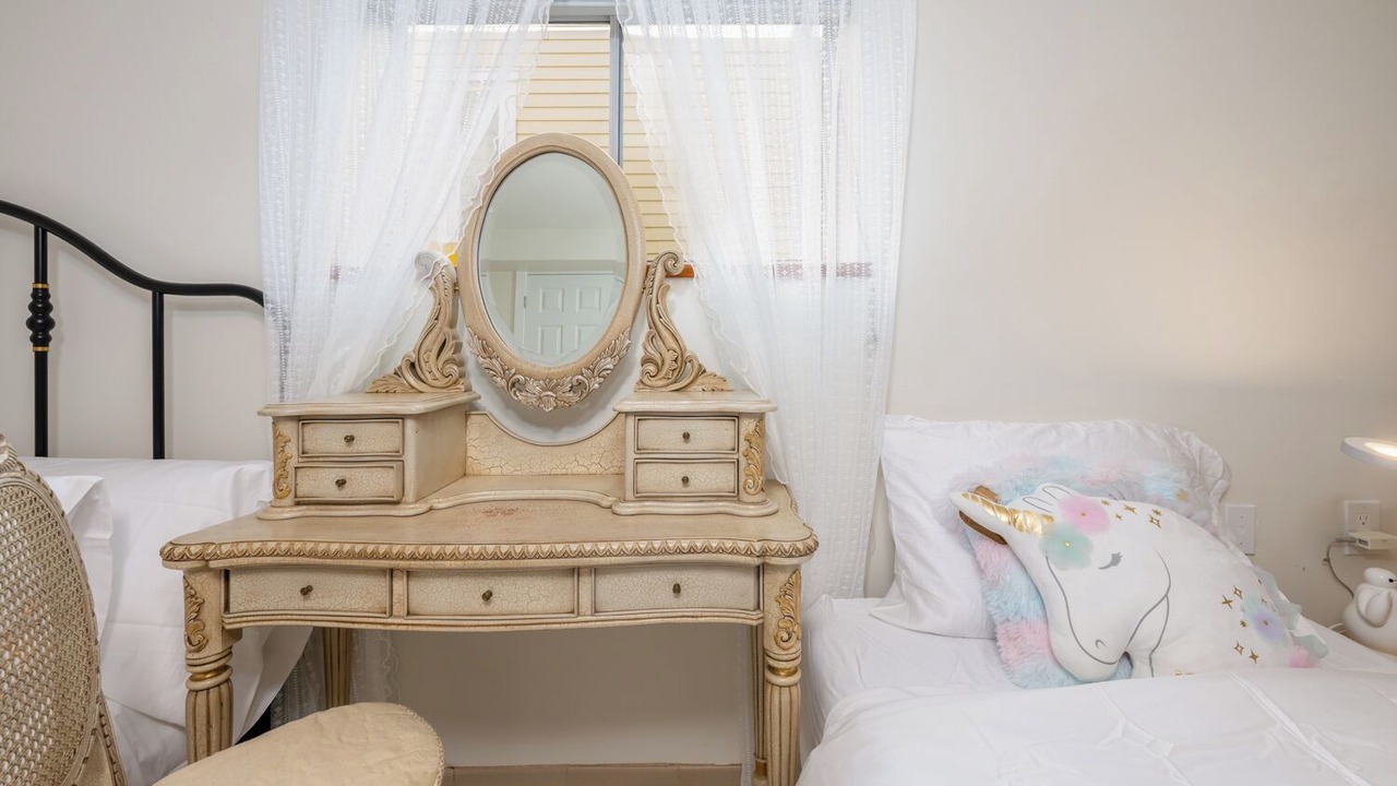 Photo of Bedroom in Grandview-Woodland
