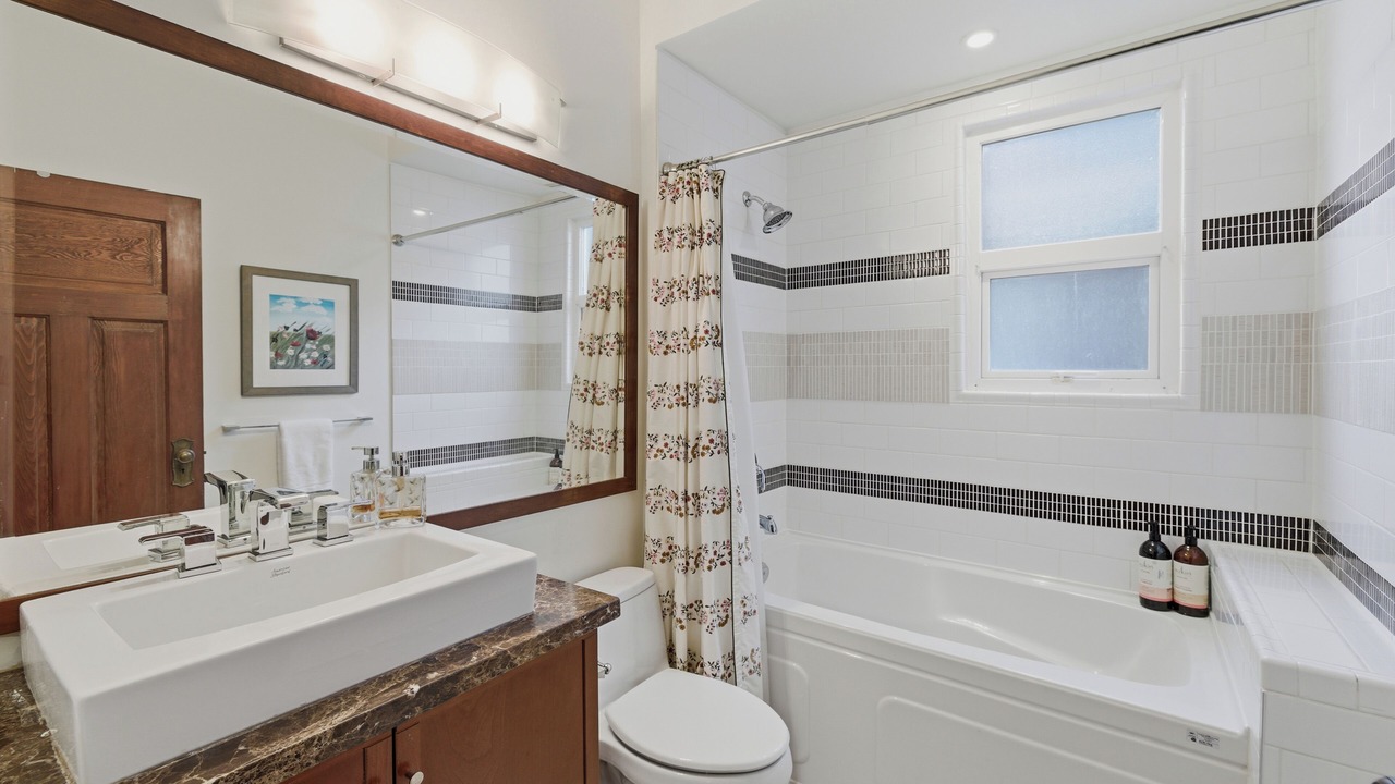 Photo of Bathroom in Grandview-Woodland
