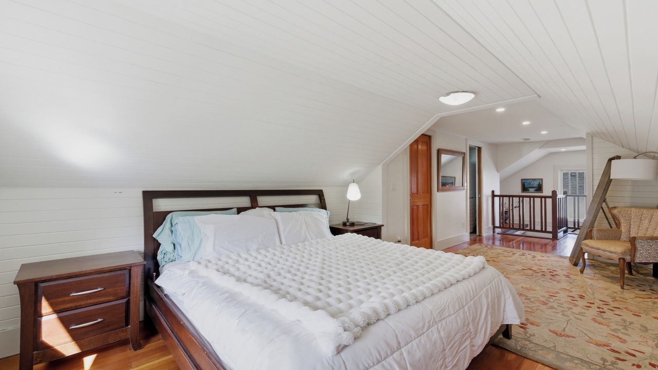 Photo of Bedroom in Grandview-Woodland