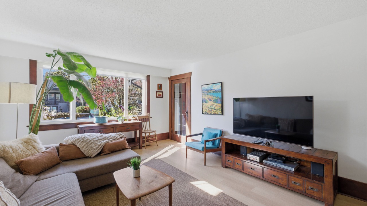 Photo of Livingroom in Grandview-Woodland