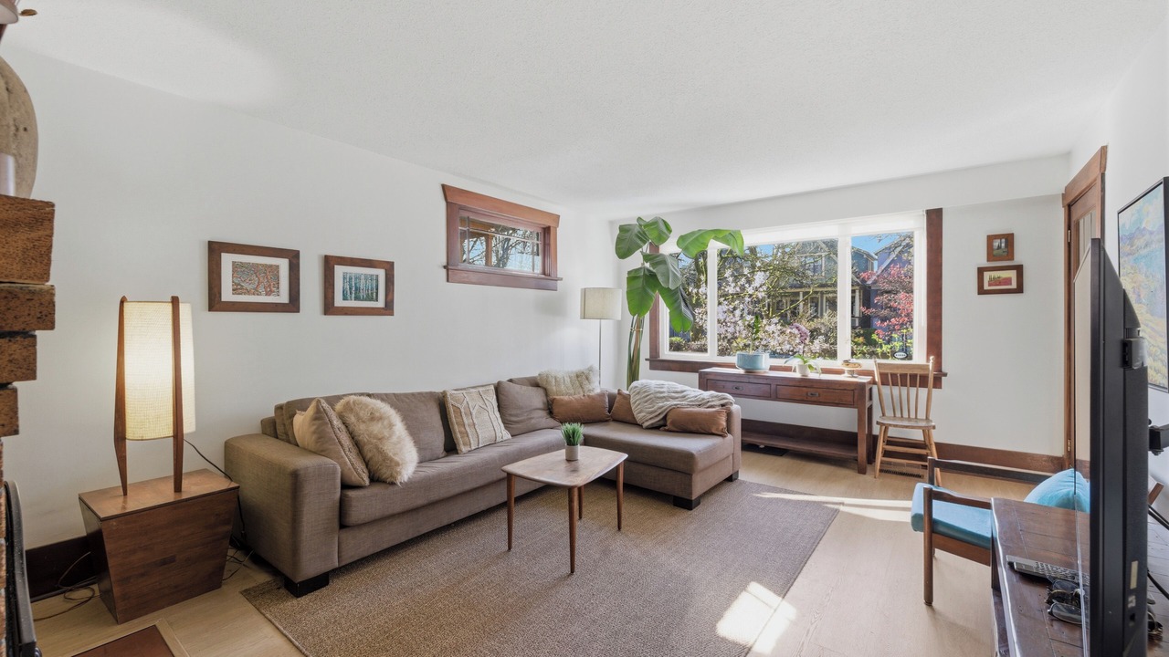 Photo of Livingroom in Grandview-Woodland
