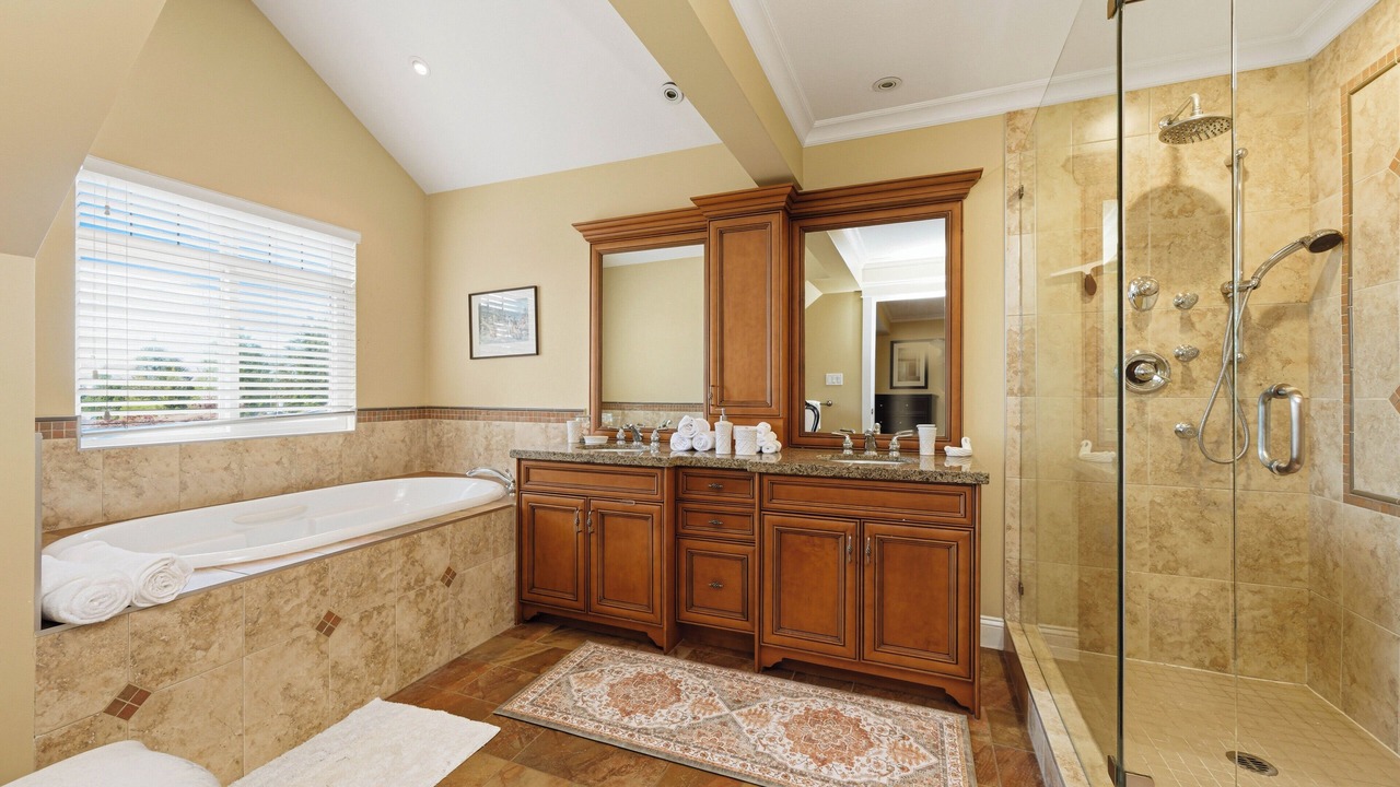 Photo of Bathroom in District of North Vancouver