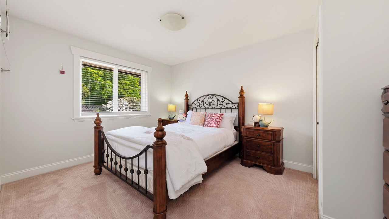 Photo of Bedroom in District of North Vancouver
