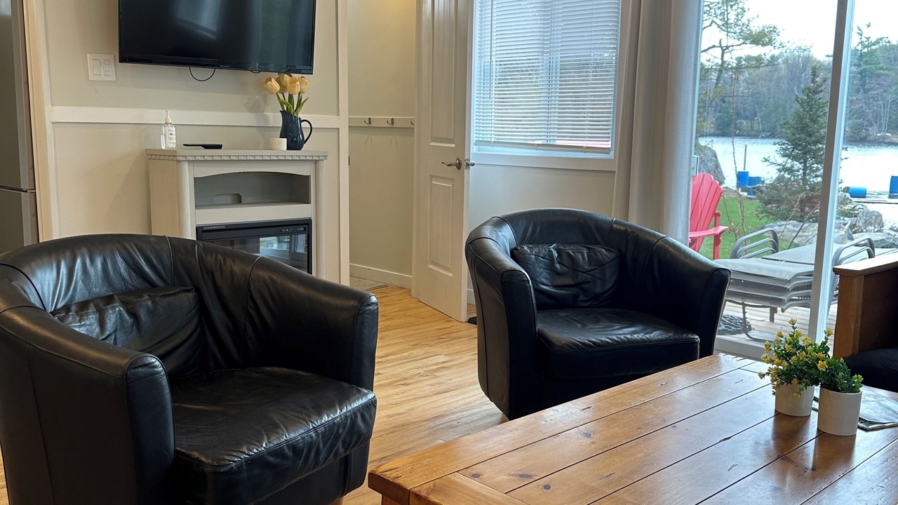 Photo of Livingroom in Gravenhurst