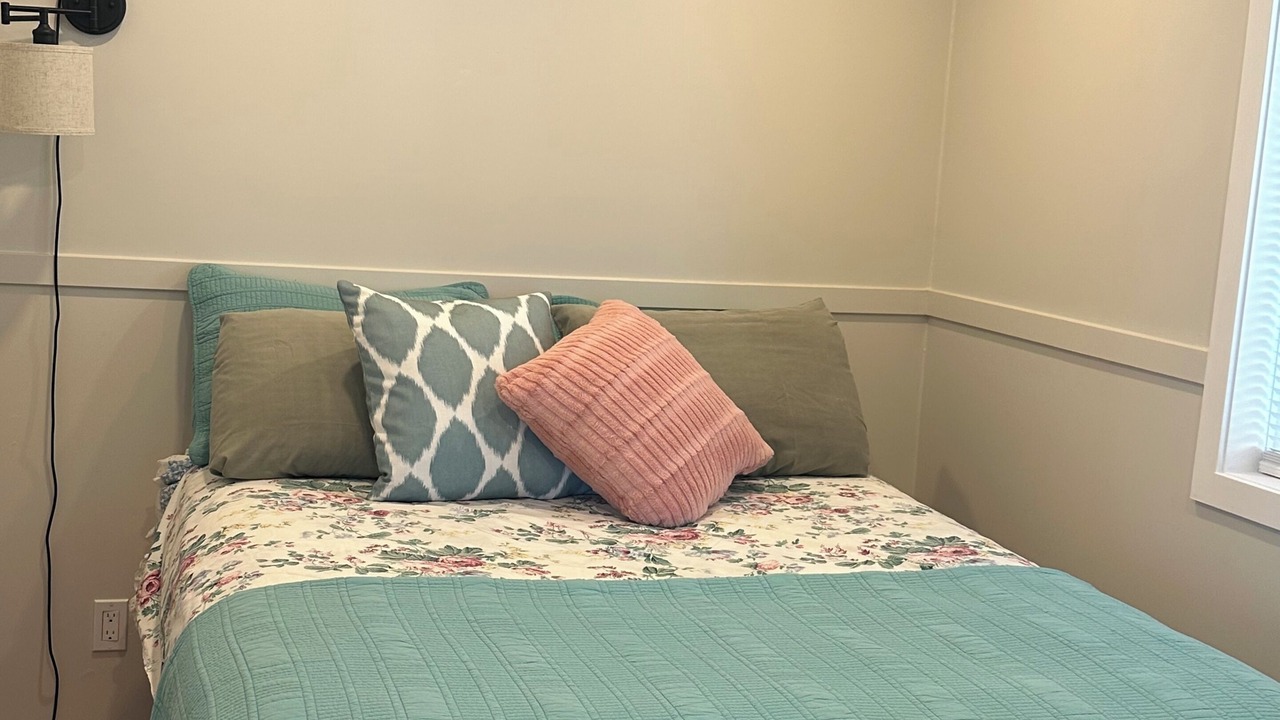 Photo of Bedroom in Gravenhurst