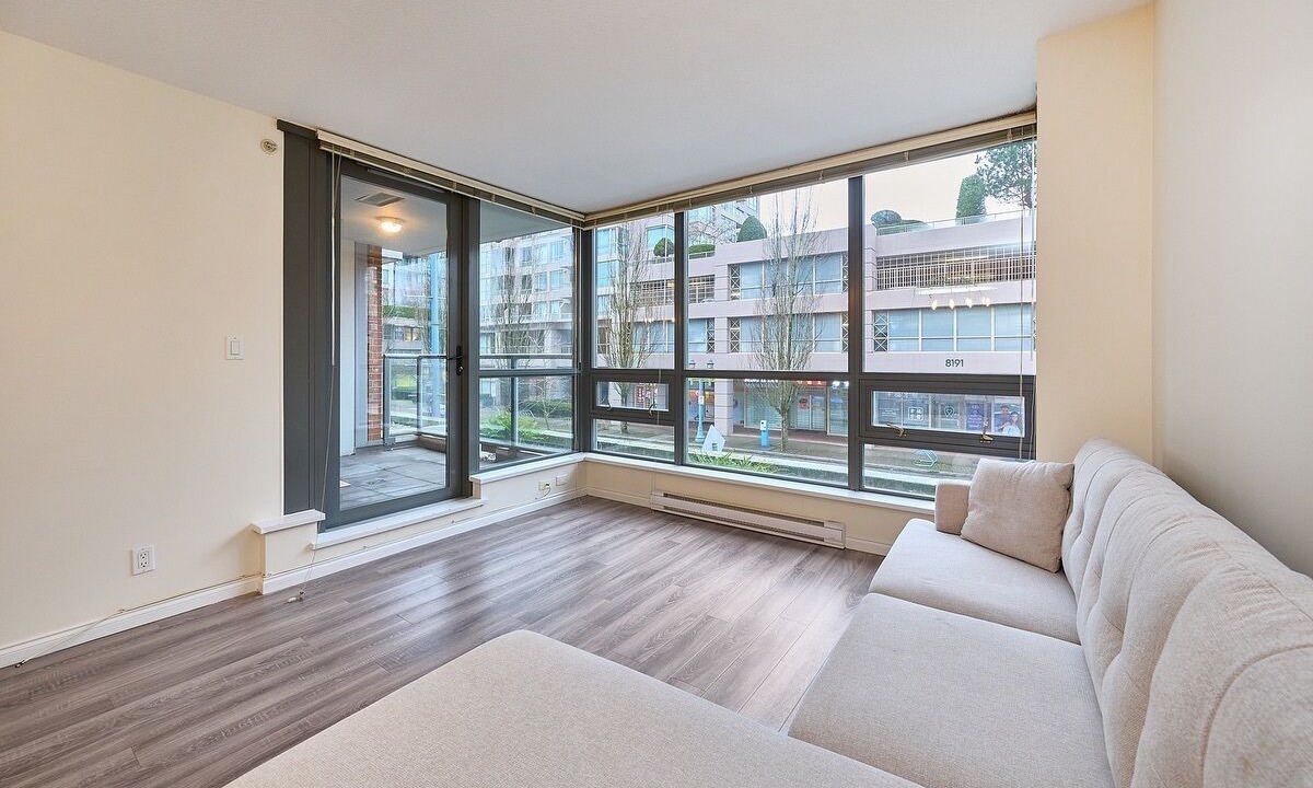 Photo of Livingroom in Richmond City Centre