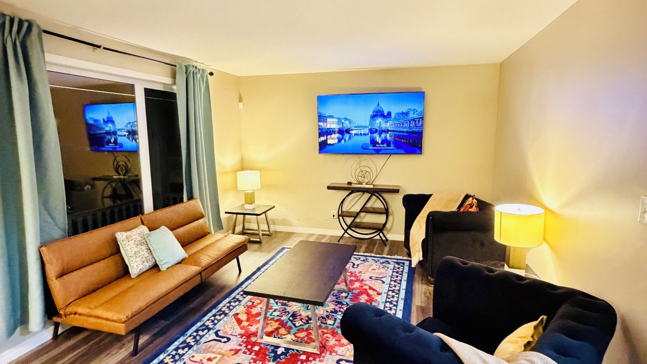 Photo of Livingroom in Northeast Edmonton