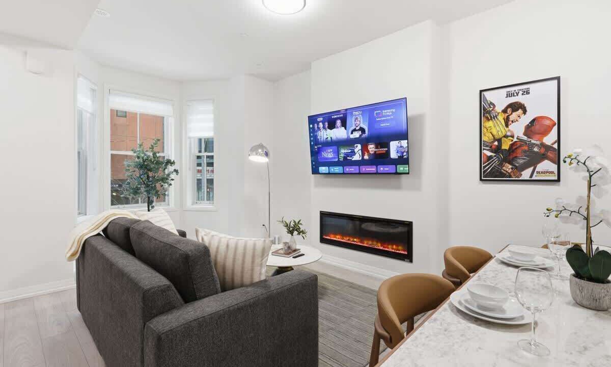 Photo of Livingroom in Toronto Entertainment District