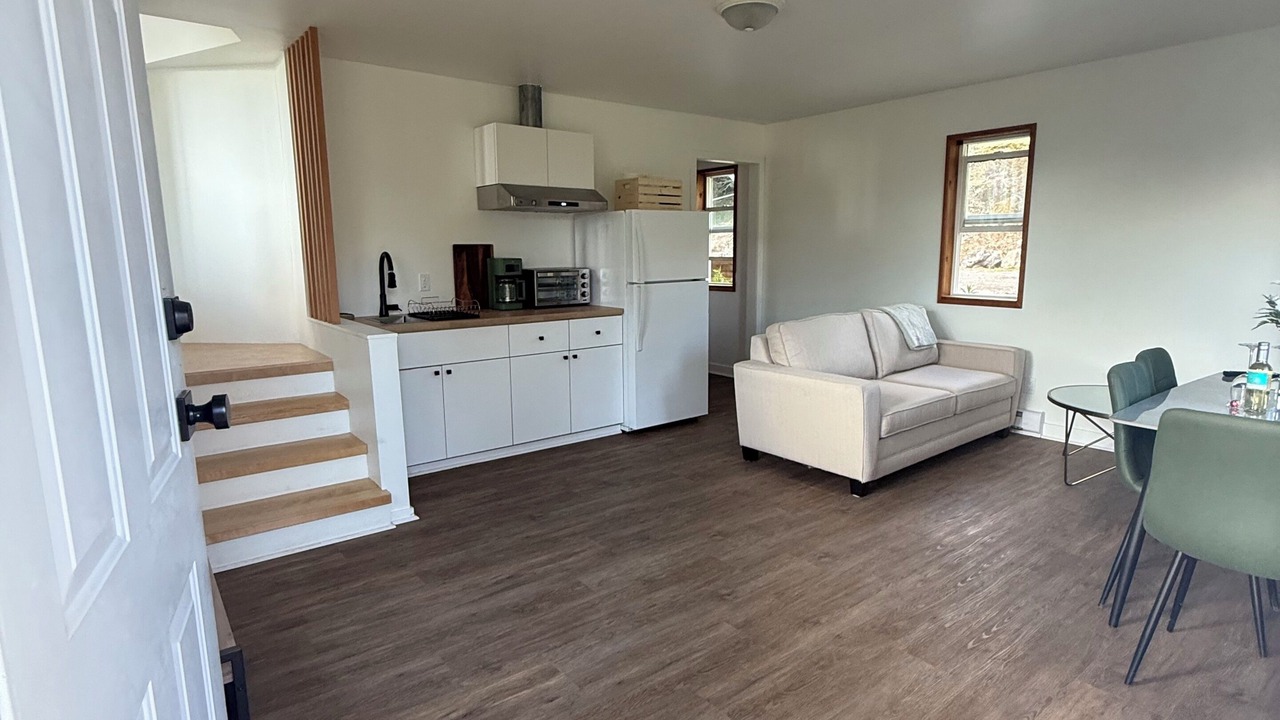 Photo of Livingroom in East Sooke