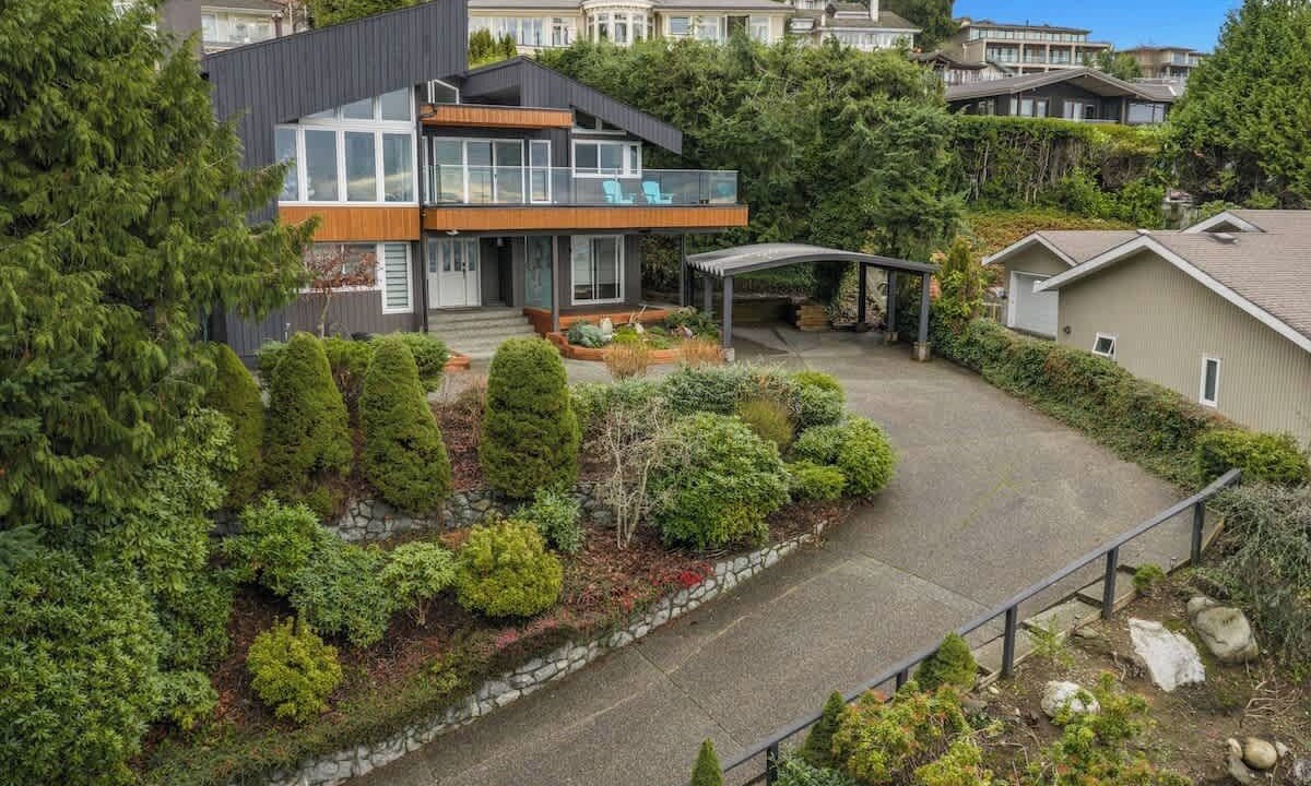 Photo of Outdoor in West Vancouver