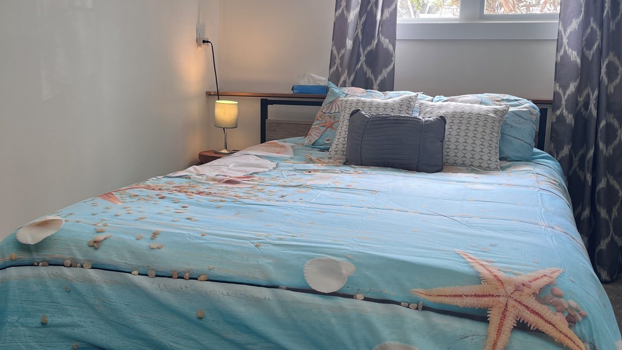 Photo of Bedroom in Colwood