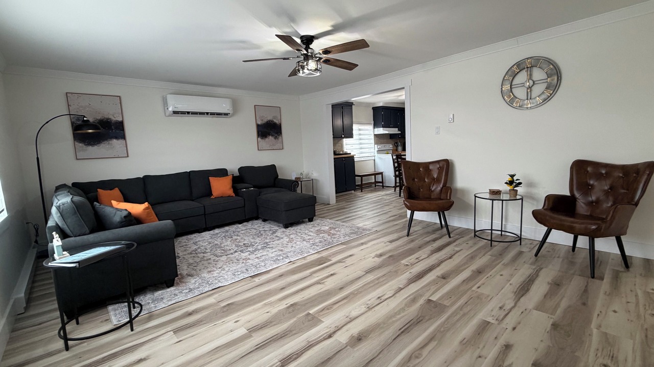 Photo of Livingroom in Terra Nova