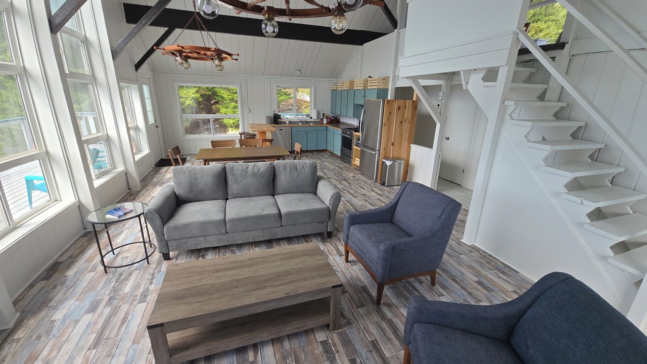 Photo of Livingroom in Discovery Islands