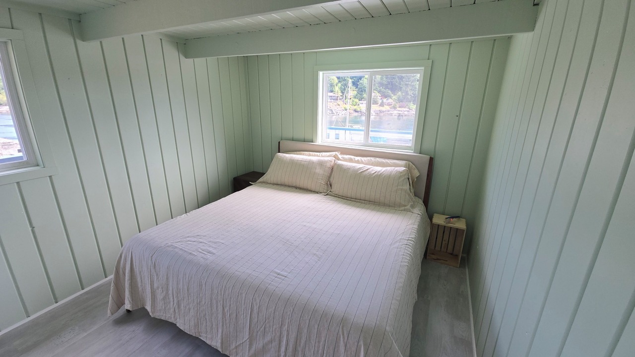 Photo of Bedroom in Discovery Islands