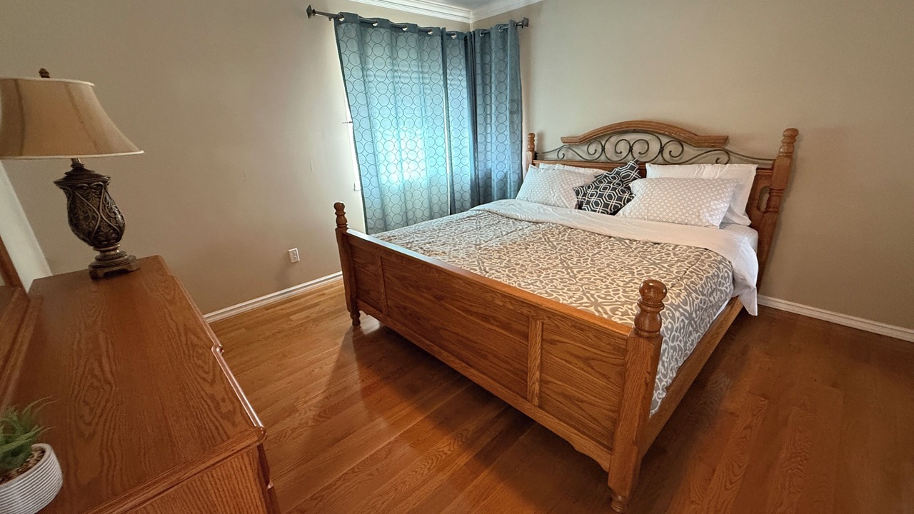 Photo of Bedroom in Lower Sumas Mountain