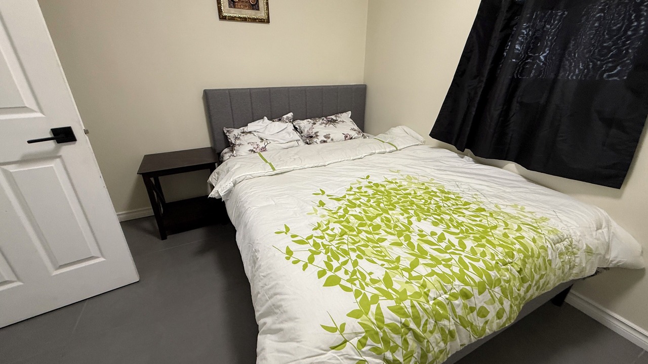Photo of Bedroom in Lower Sumas Mountain