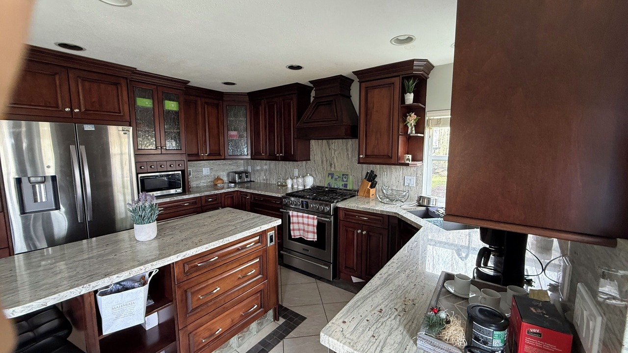 Photo of Kitchen in Lower Sumas Mountain