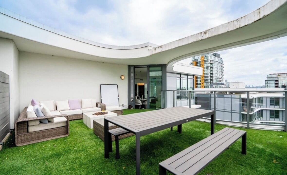 Photo of Outdoor in Crosstown