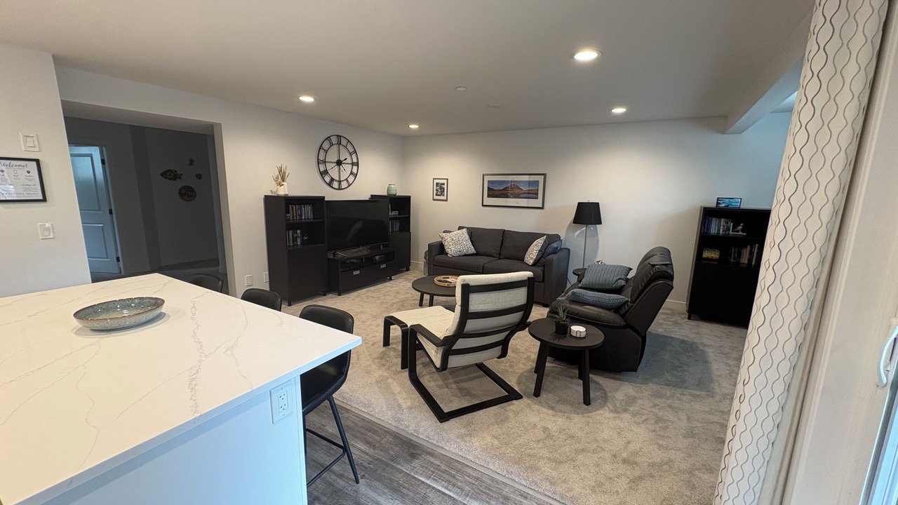 Photo of Livingroom in Langley