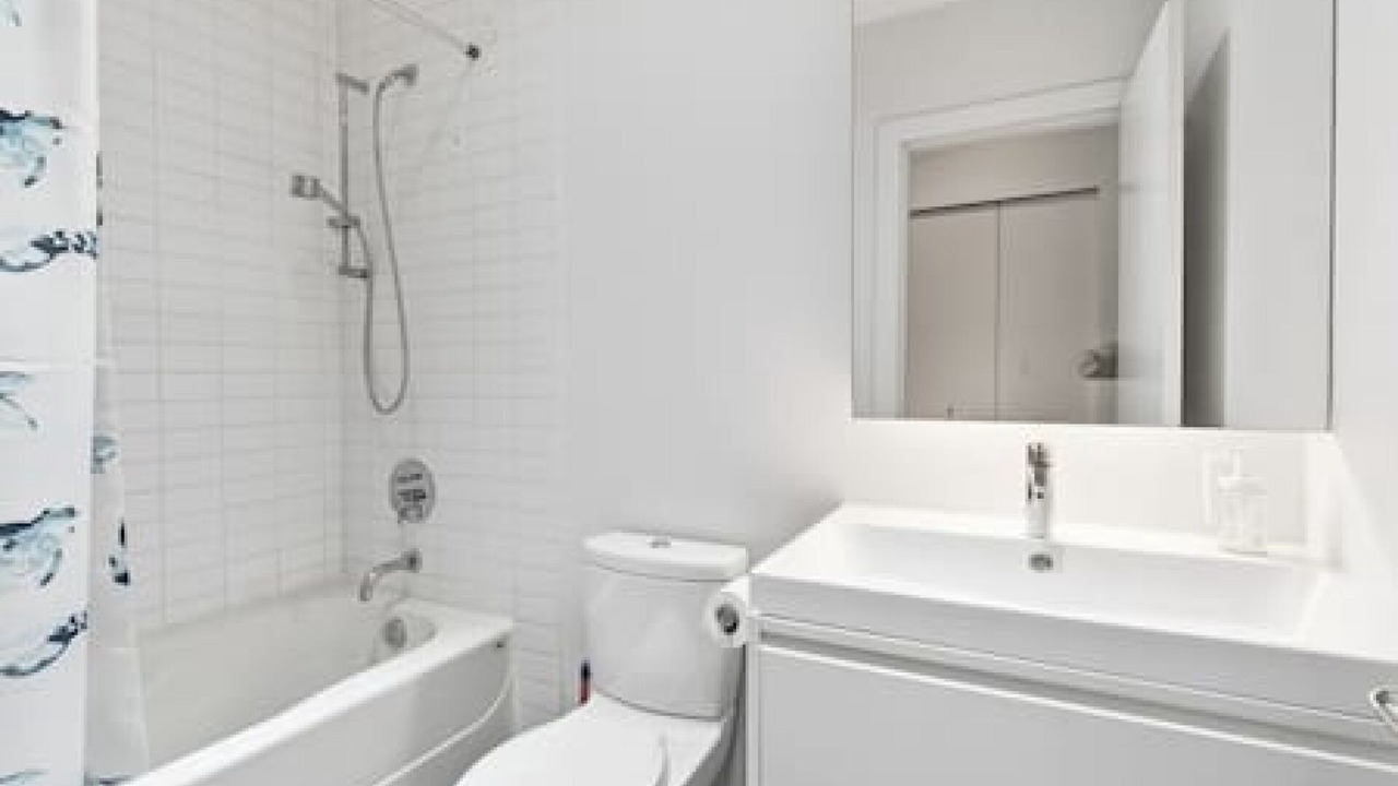 Photo of Bathroom in Knight
