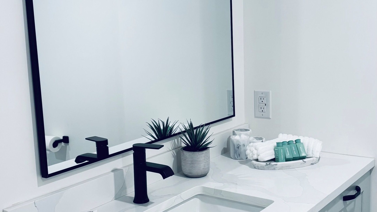 Photo of Bathroom in District of North Vancouver