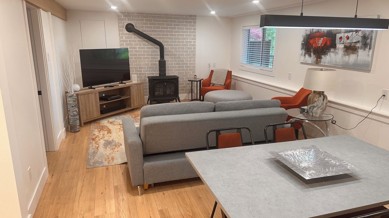 Photo of Livingroom in District of North Vancouver