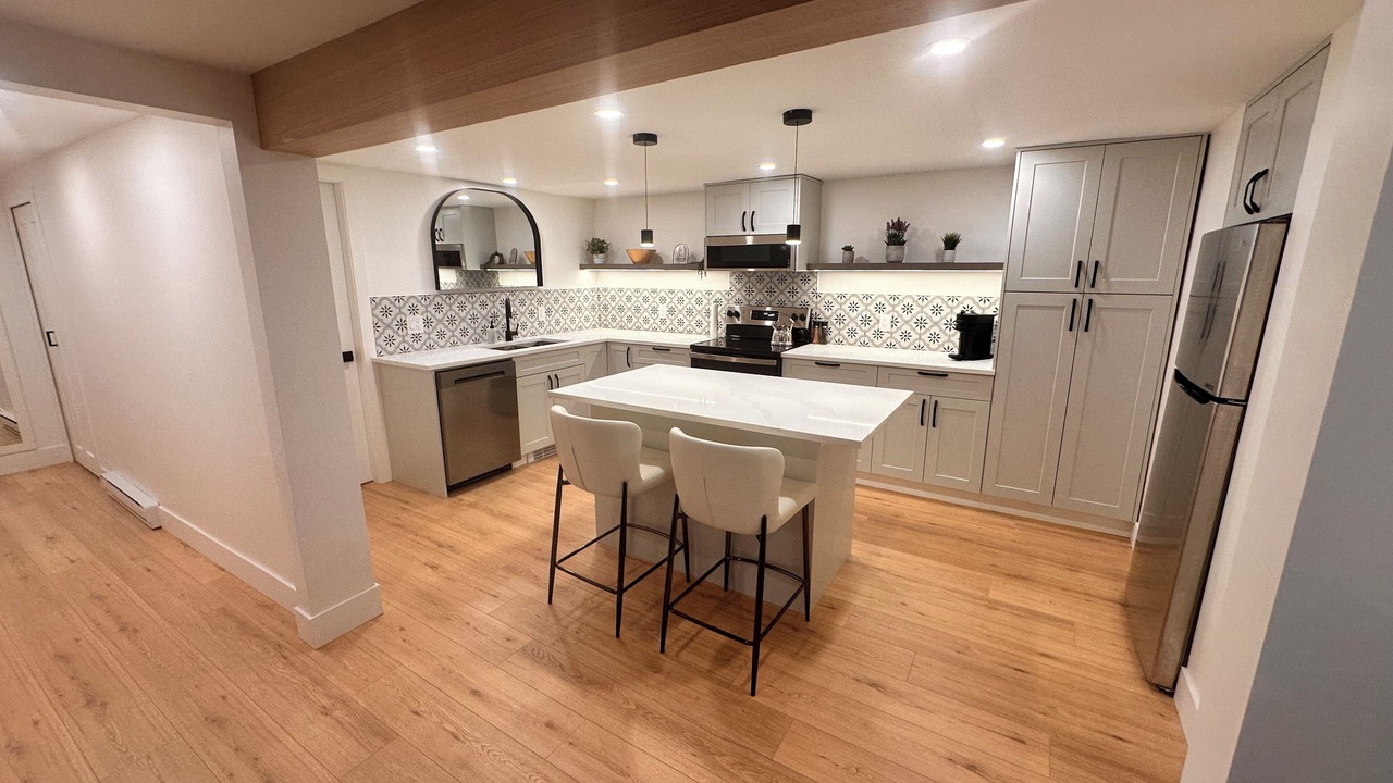 Photo of Kitchen in District of North Vancouver