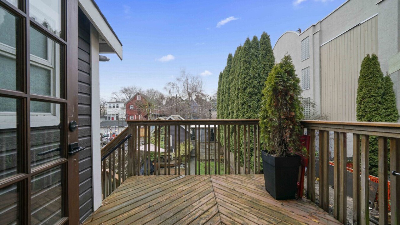 Photo of Patio Balcony in Downtown Eastside