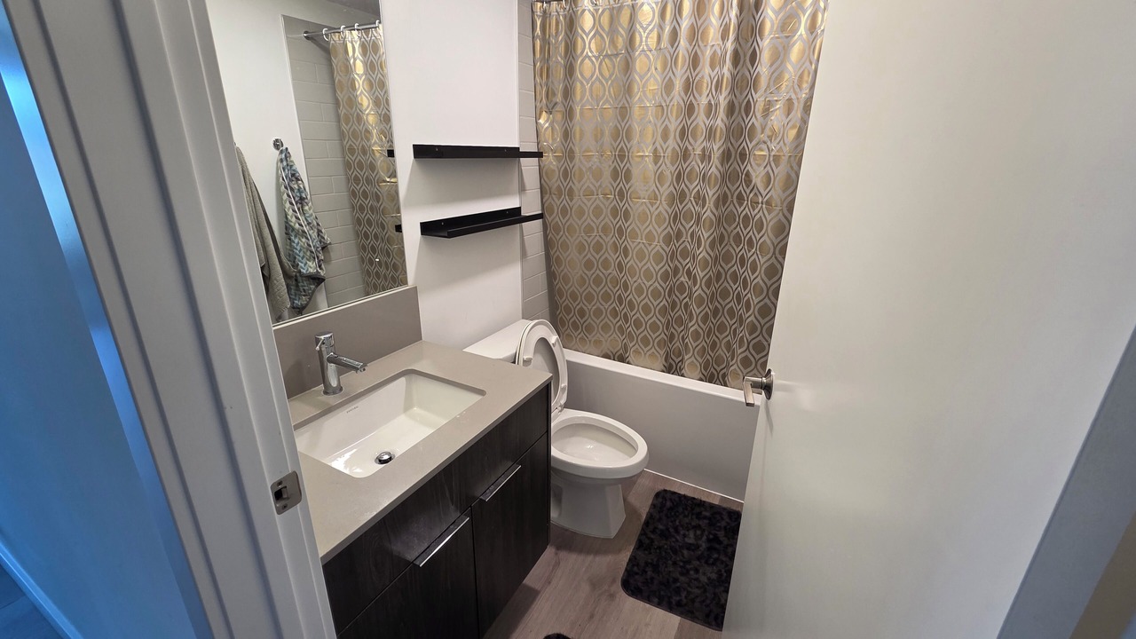 Photo of Bathroom in Crescent Heights