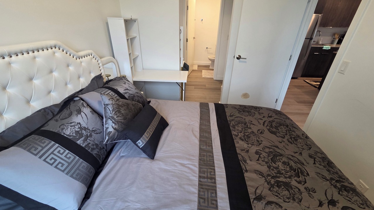 Photo of Bedroom in Crescent Heights