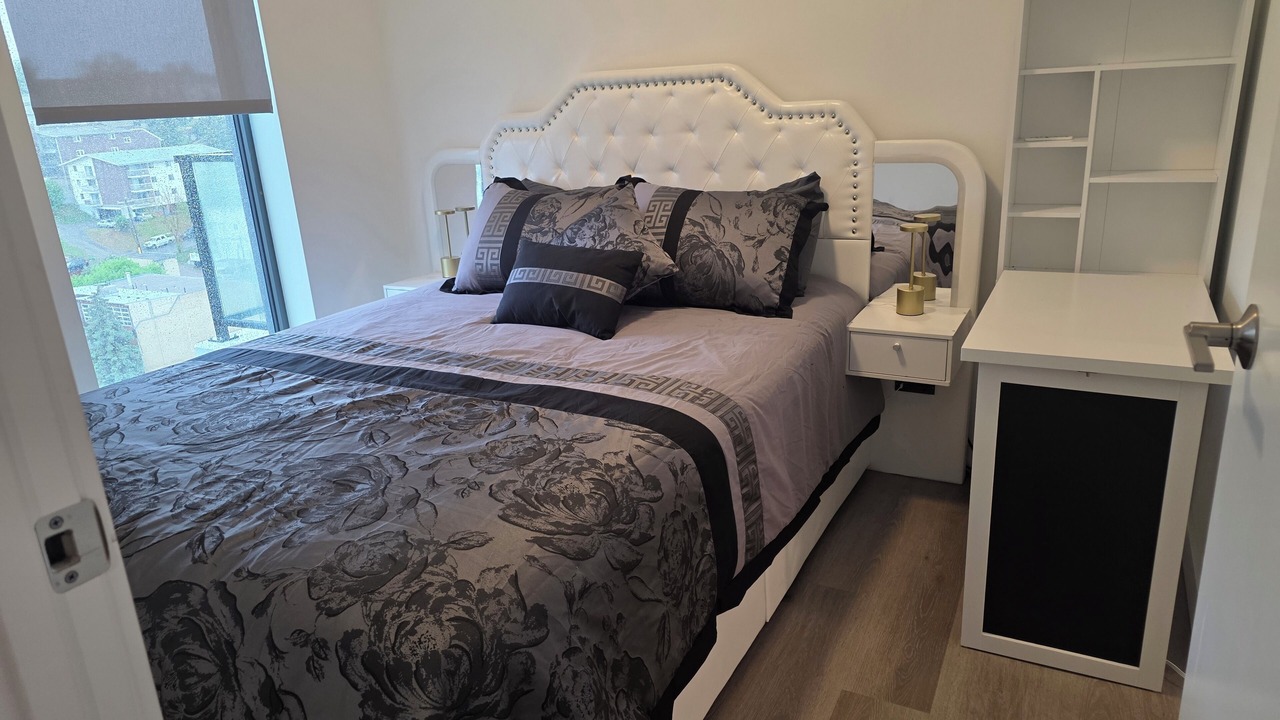 Photo of Bedroom in Crescent Heights