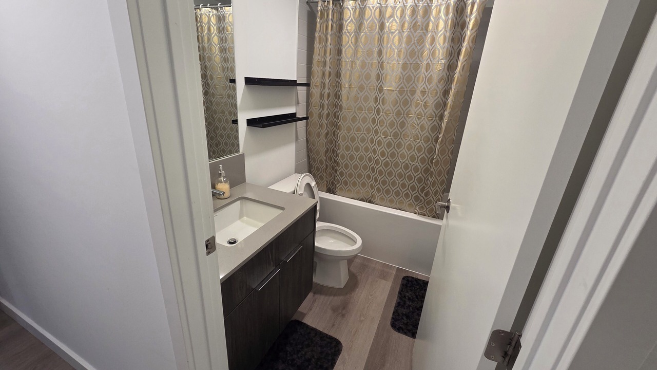 Photo of Bathroom in Crescent Heights