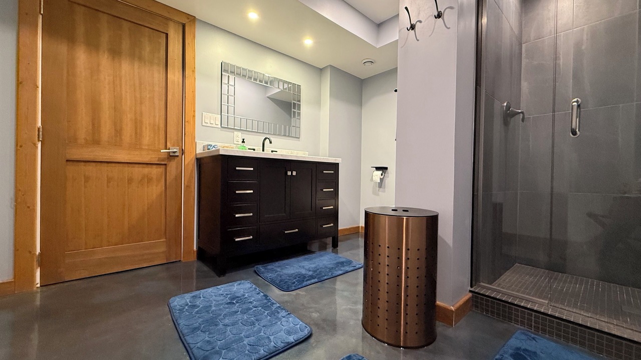 Photo of Bathroom in Proctor