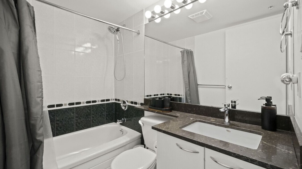 Photo of Bathroom in Coal Harbour