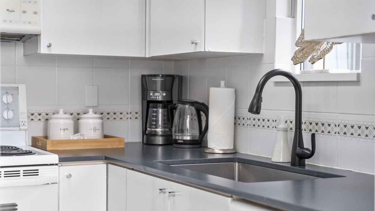 Photo of Kitchen in Coal Harbour