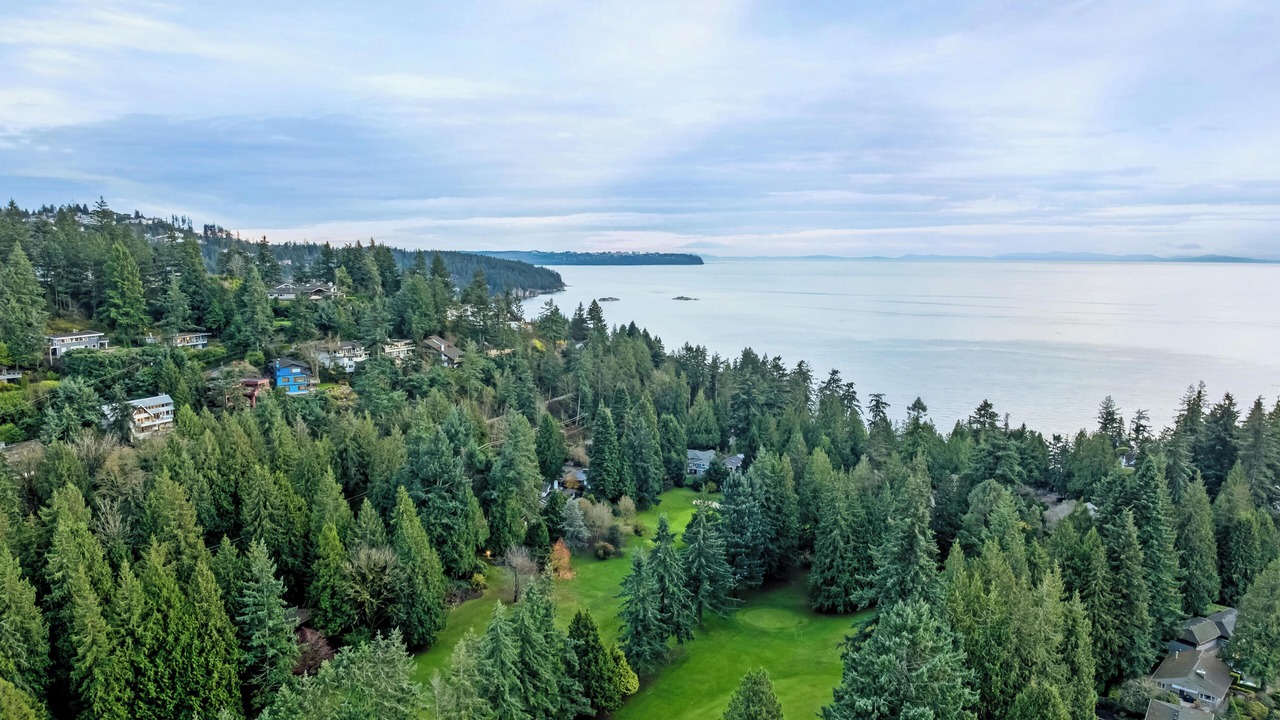 Photo of Outdoor in West Vancouver