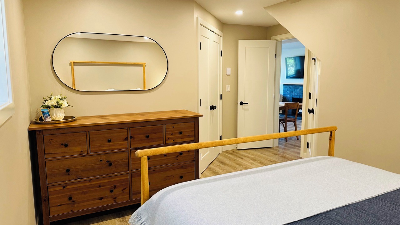 Photo of Bedroom in Renfrew-Collingwood
