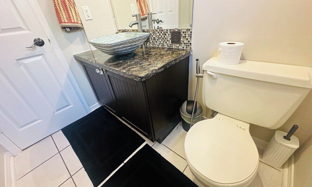 Photo of Bathroom in Hurontario