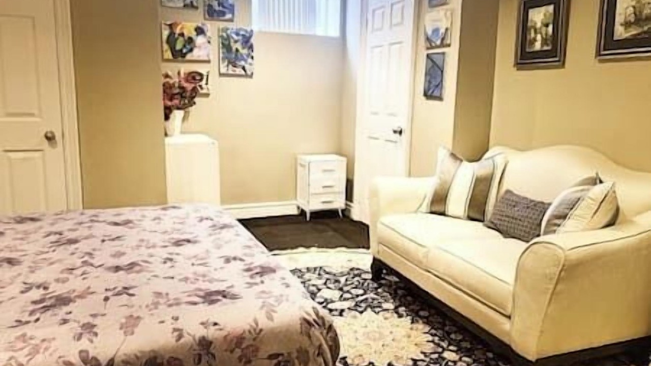 Photo of Bedroom in Central Erin Mills