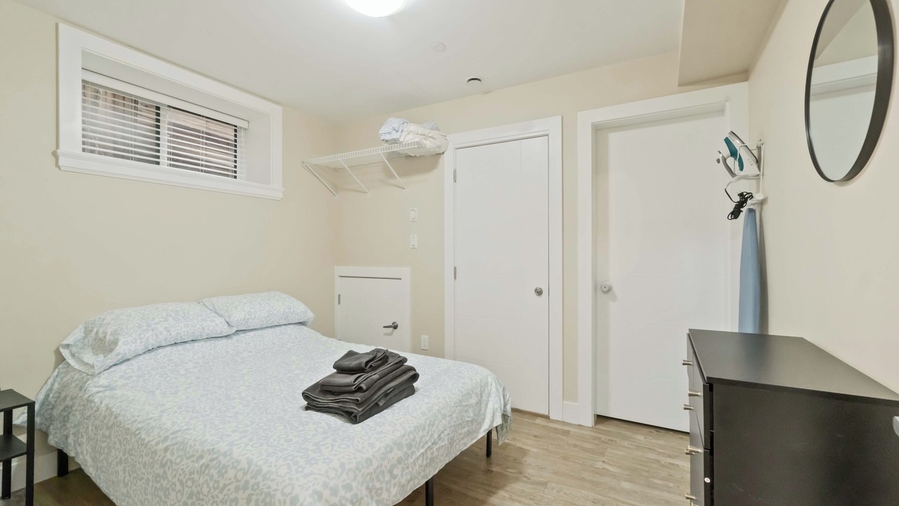 Photo of Bedroom in Sunset
