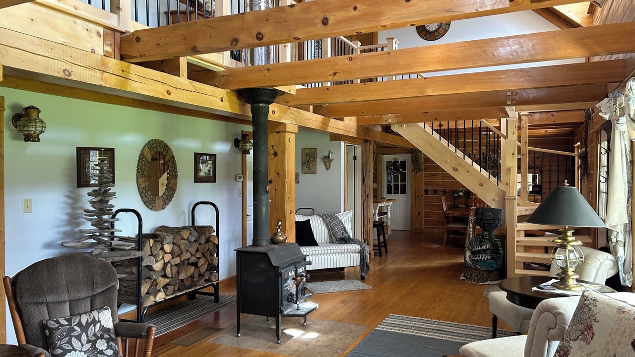 Photo of Livingroom in Wiarton