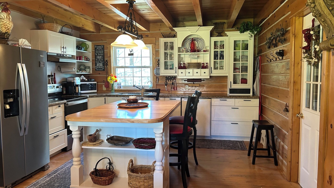 Photo of Kitchen in Wiarton